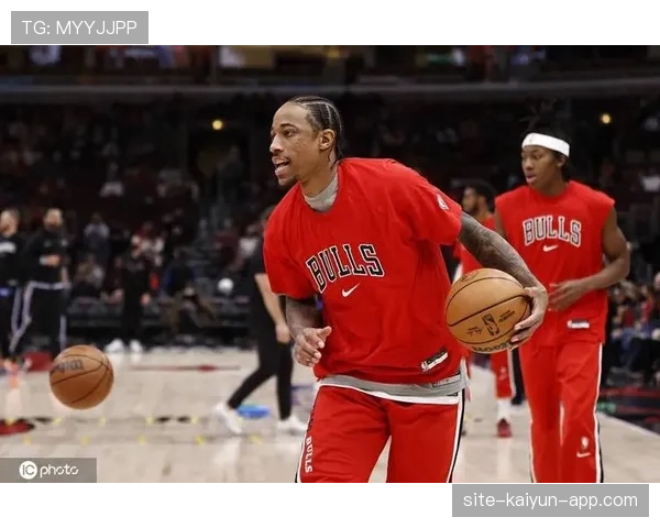 佩顿·普里查德无球跑动提升活跃度，关键时刻得分稳定拉开差距