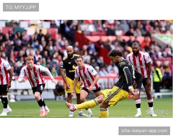 曼联连败暴露体系崩盘，非球员能力问题而是结构性困境加剧