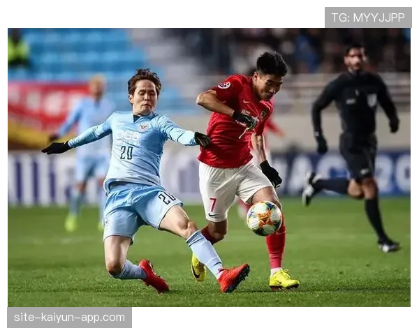 沙滩足球规则：无越位与犯规判罚要点